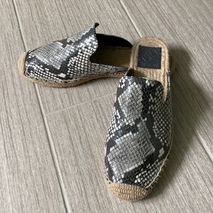 Tory Burch SZ8 Python Espadrille Slides